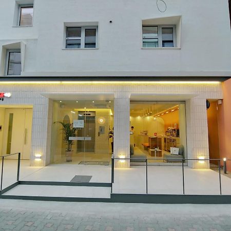 Tong Tong Petit Hotel Seoul Bagian luar foto