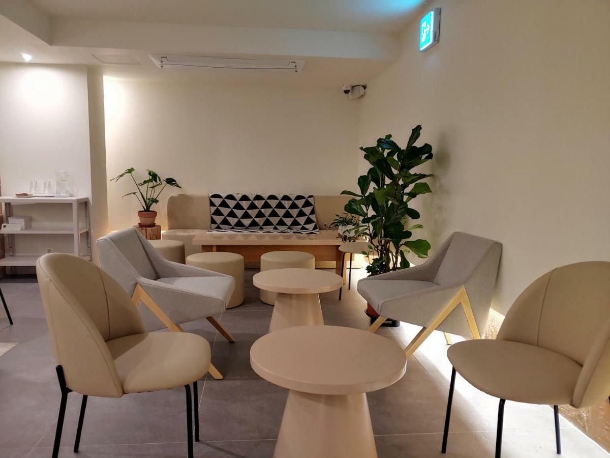 Tong Tong Petit Hotel Seoul Bagian luar foto