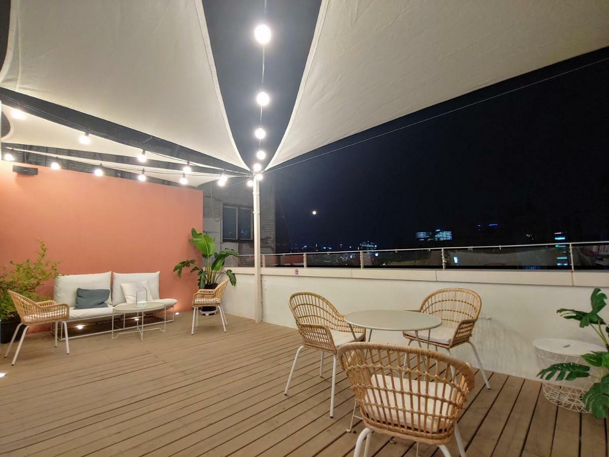 Tong Tong Petit Hotel Seoul Bagian luar foto
